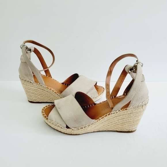 NEW Gentle Souls by Kenneth Cole Sandals - Picture 1 of 7